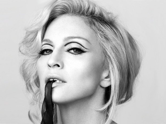 Madonna - Eva's Final Broadcast Şarkı Sözleri